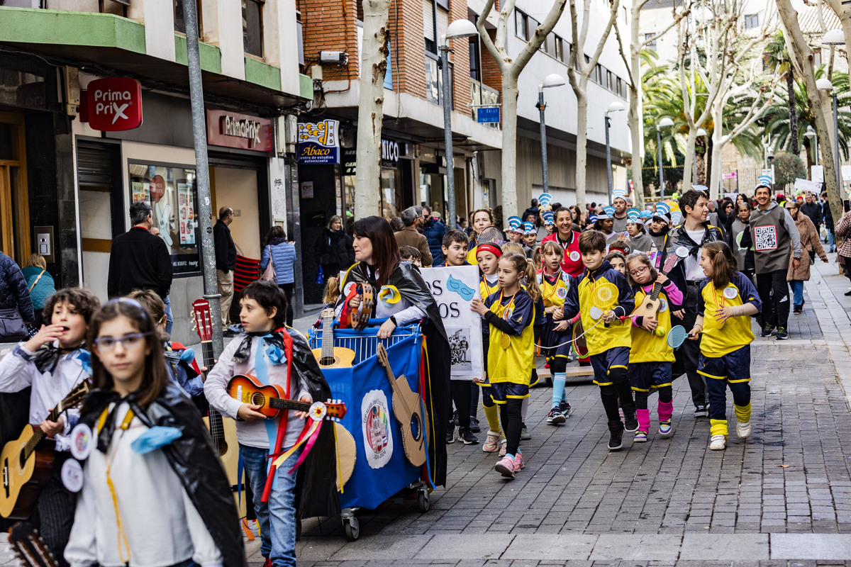 carnaval en ciudad real, desfile infantil de todos los colegios de ciudad real, en el primer desfile de carnaval de niños  / RUEDA VILLAVERDE