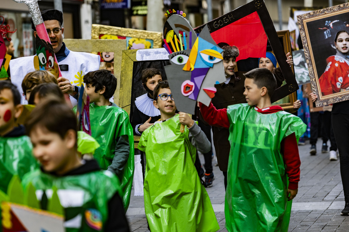 carnaval en ciudad real, desfile infantil de todos los colegios de ciudad real, en el primer desfile de carnaval de niños  / RUEDA VILLAVERDE