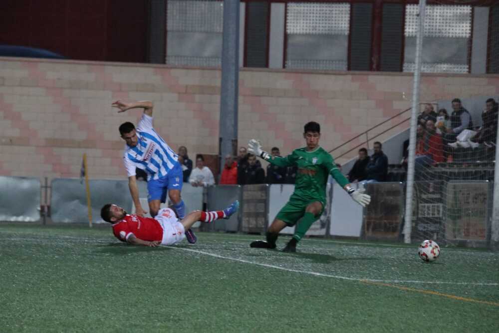 Una acción del derbi del Nuevo Campo.