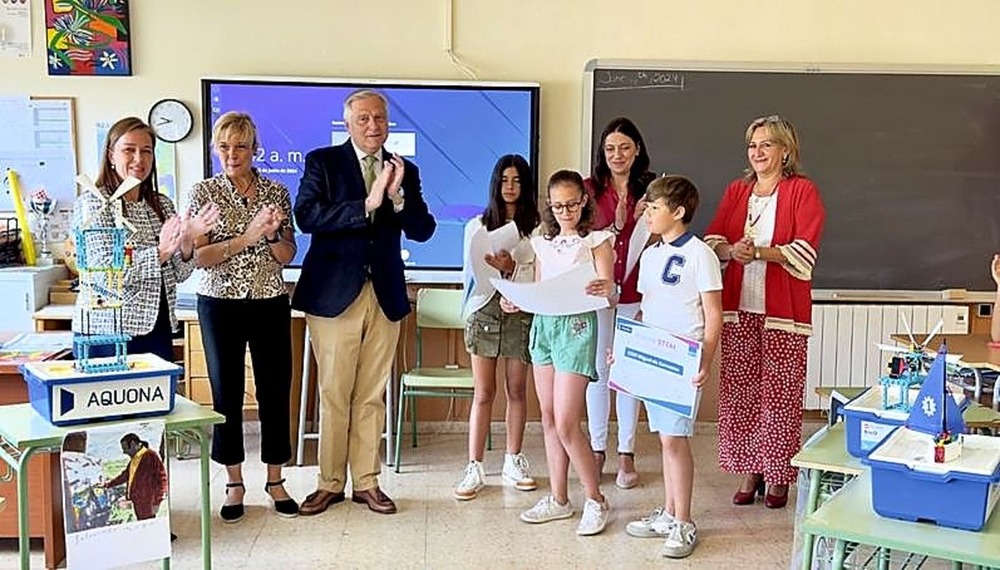  Los alumnos del Miguel de Cervantes (Ciudad Real) recibieron el premio AquaeSTEM. 