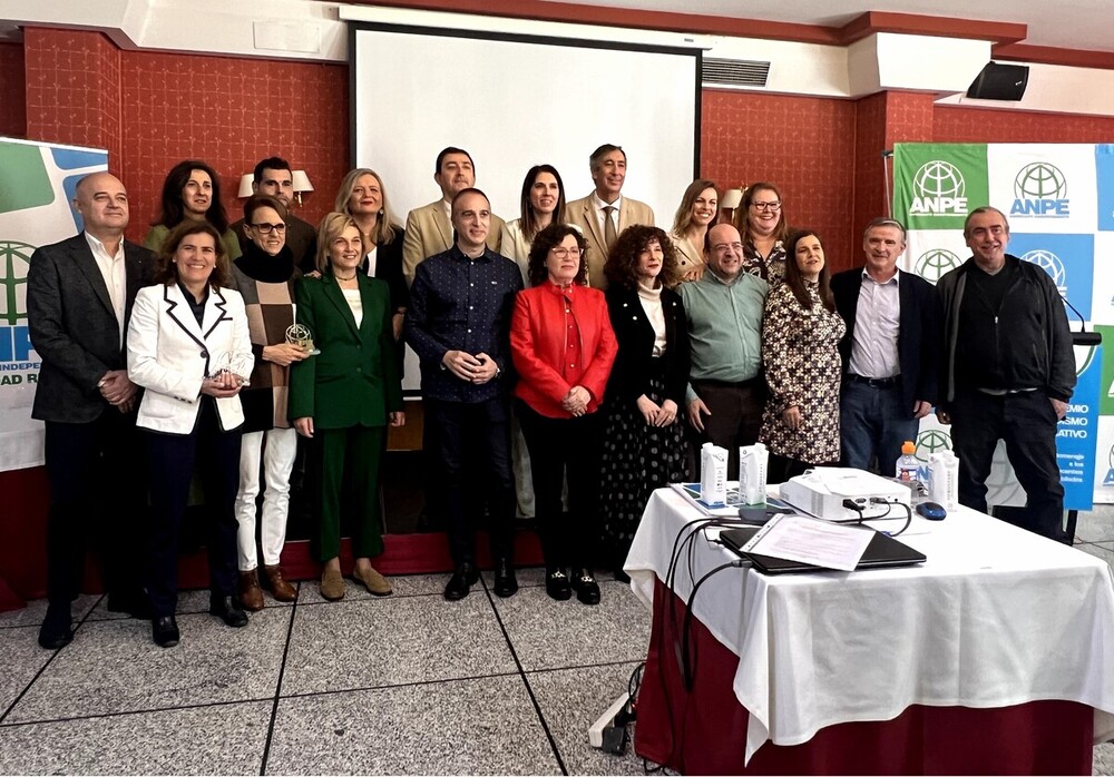 ANPE rinde homenaje a los docentes tras su jubilación