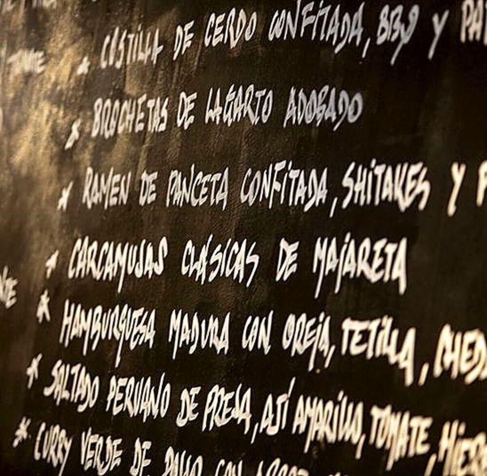 La carta de Taberna Majareta, escrita en la pared.