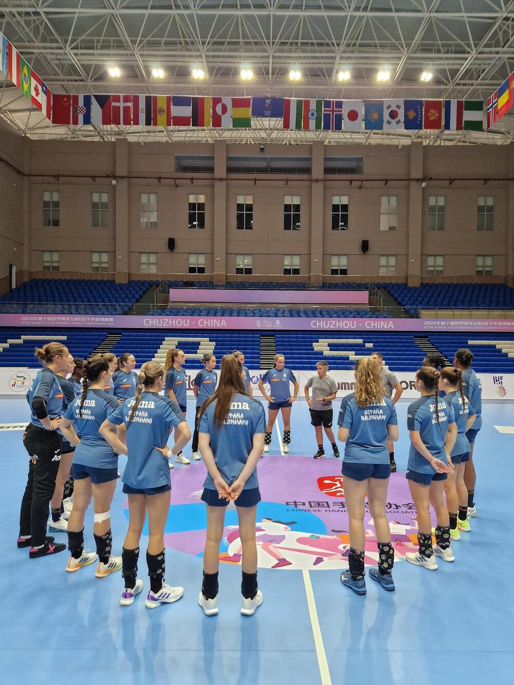 Las integrantes de la selección, en un entrenamiento.