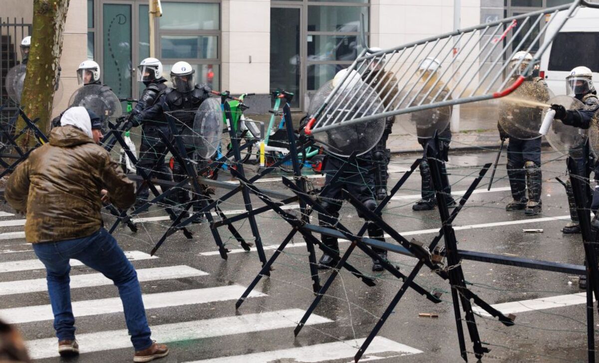 Protest action of farmers' in response to the European Agriculture Council, in Brussels  / BENOIT DOPPAGNE / BELGA PRESS /