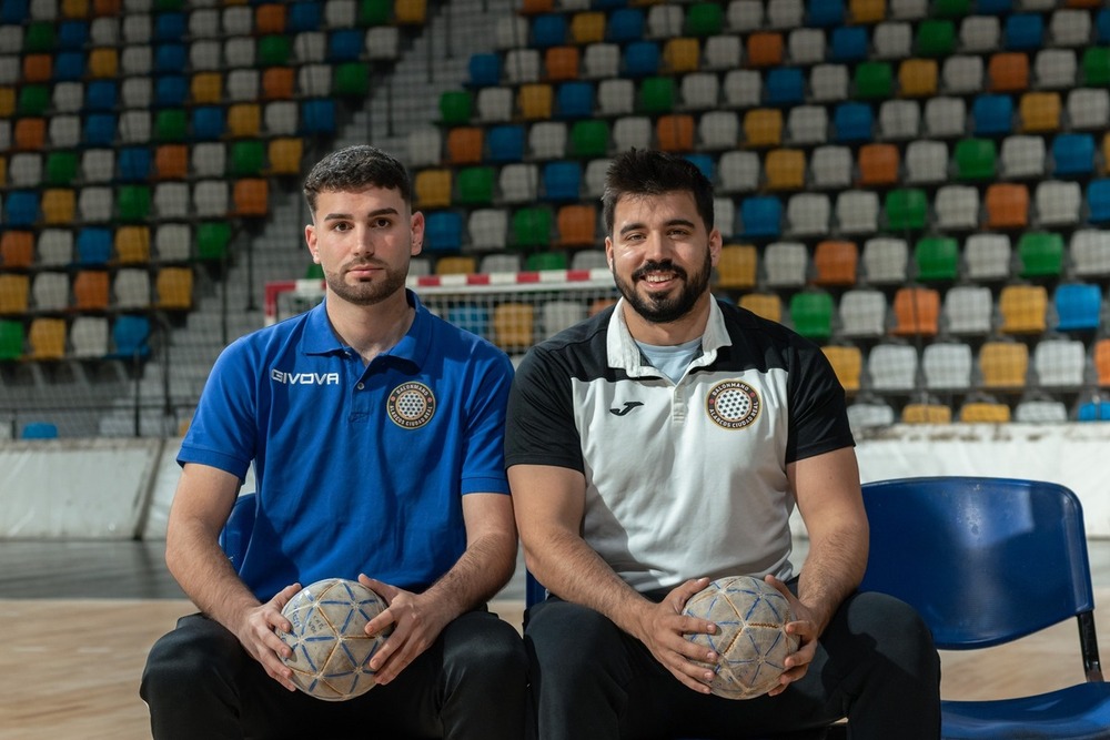 Gonzalo López-Tola (izquierda) y Juan Pablo Marciel fueron los técnicos del equipo juvenil que concluyó tercero de España.