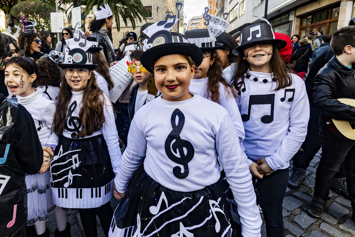 carnaval en ciudad real, desfile infantil de todos los colegios de ciudad real, en el primer desfile de carnaval de niños  / RUEDA VILLAVERDE