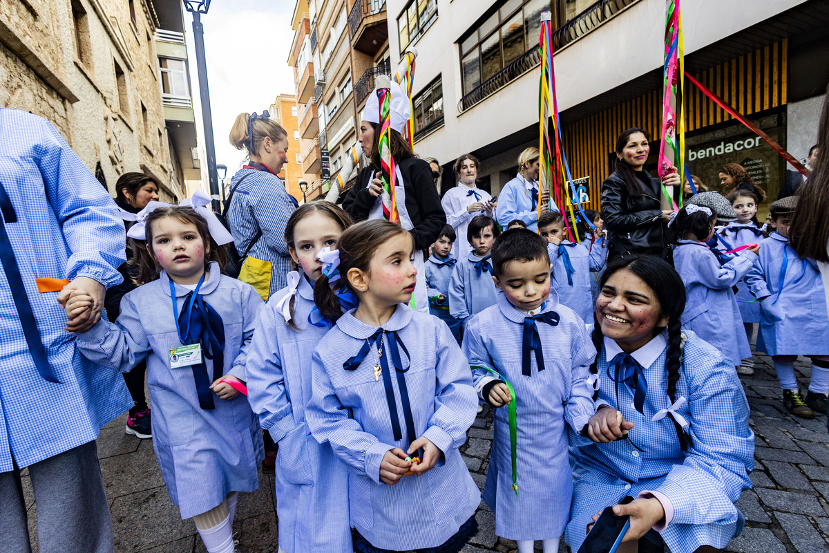 carnaval en ciudad real, desfile infantil de todos los colegios de ciudad real, en el primer desfile de carnaval de niños  / RUEDA VILLAVERDE