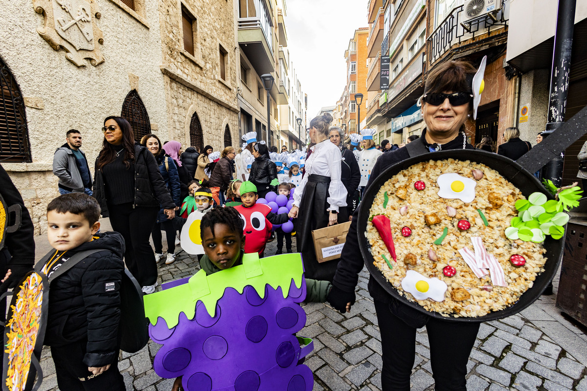 carnaval en ciudad real, desfile infantil de todos los colegios de ciudad real, en el primer desfile de carnaval de niños  / RUEDA VILLAVERDE