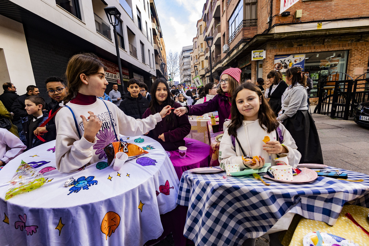 carnaval en ciudad real, desfile infantil de todos los colegios de ciudad real, en el primer desfile de carnaval de niños  / RUEDA VILLAVERDE