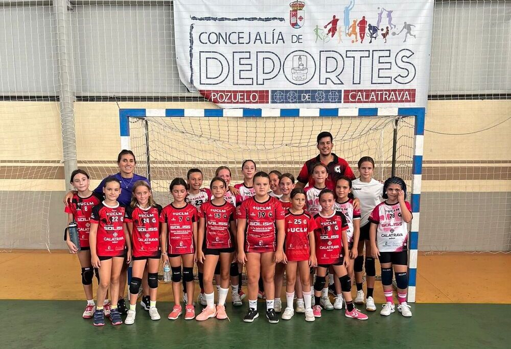 Uno de los equipos del Balonmano Pozuelo.