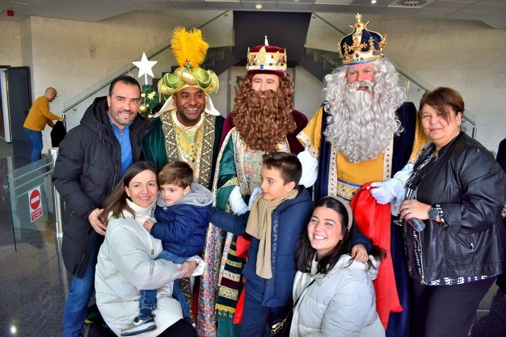 Los Reyes Magos llegan a Puertollano en una nave de Deimos