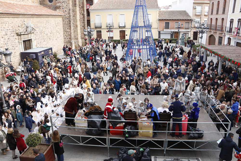 Lluvia de ilusión por los Reyes Magos en Almodóvar