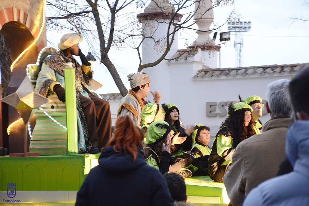 Miles de niños reciben en Tomelloso a los Reyes Magos