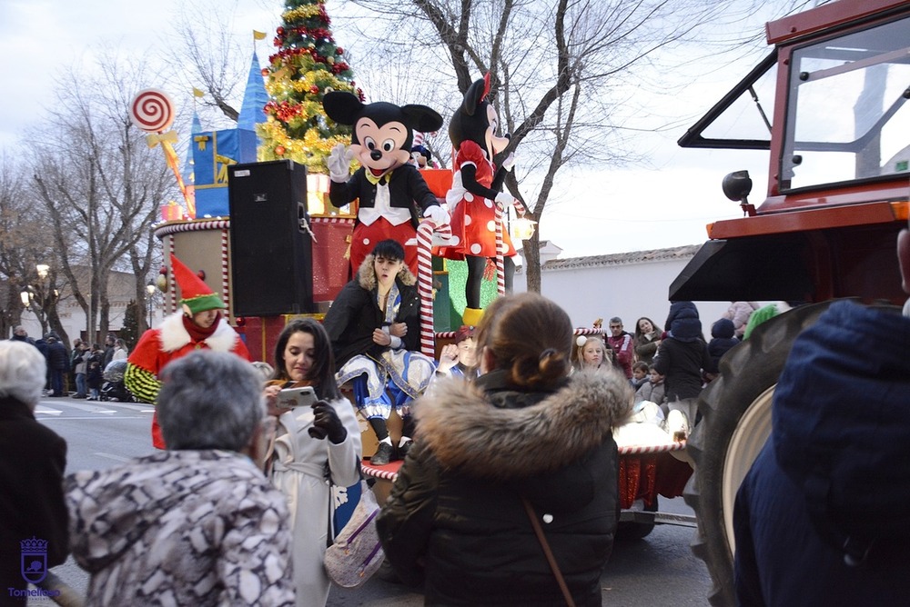 Miles de niños reciben en Tomelloso a los Reyes Magos