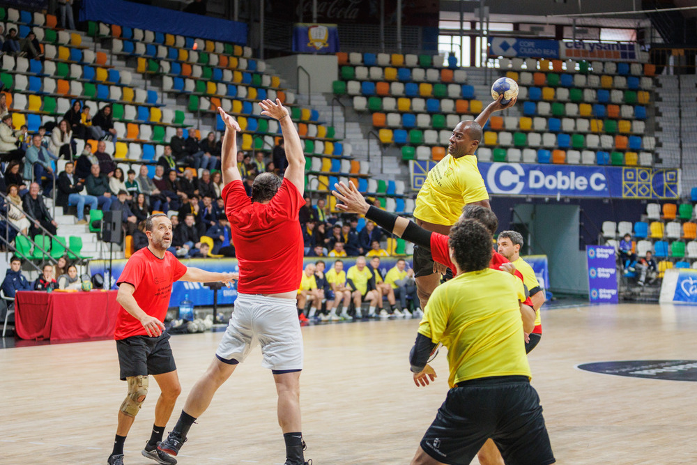 El balonmano de Ciudad Real honra a su historia