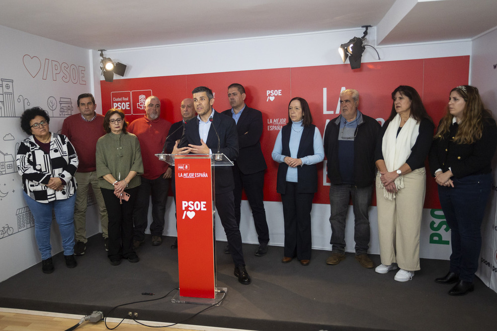 Rueda de prensa de los alcaldes y concejales socialistas de los municipios de la Red de autocaravanas