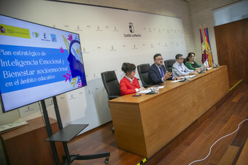 Refuerzo en Educación para vigilar la salud mental del alumno