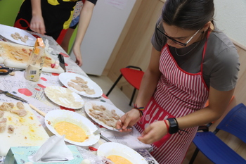Juventud oferta un taller 'para perderle el miedo a la cocina'