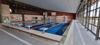 Cierra la piscina cubierta por parámetros fuera de lo habitual