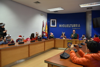 Los alumnos del Maseras, de clase en el Ayuntamiento