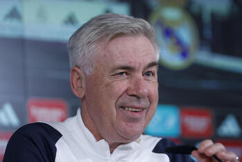 Ancelotti renueva con el Real Madrid hasta 2026