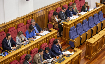 Un debate centrado en las ausencias