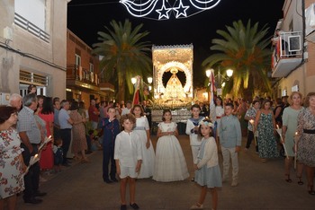 La Virgen de la Estrella procesiona en su día grande