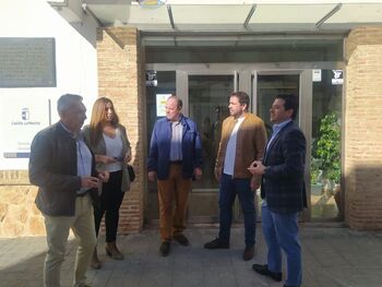 Pozuelo anuncia el aumento de buses para viajar a la capital