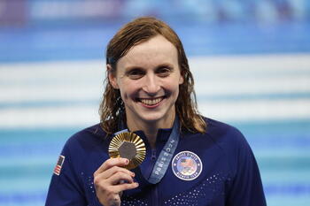 Ledecky emula a Phelps con su cuarto oro consecutivo