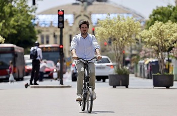 Uno de cada cuatro españoles se desplaza en bici semanalmente