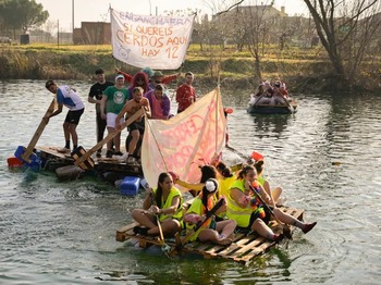 Chapuzón reivindicativo en las aguas del Bullaque