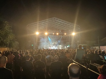 Cientos de personas disfrutan en Corral del Festival Choorock