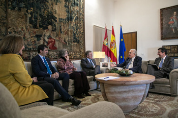 Page recibe al consejero delegado de Endesa, José Bogas