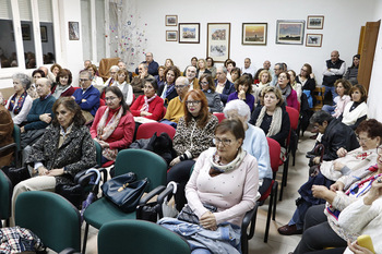 Una charla une a profesorado y alumnado de 'Los Capataces'