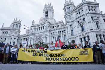 Miles de personas protestan en Madrid contra los alquileres altos