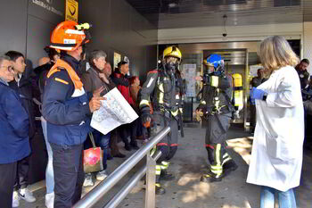 Un centenar de personas son evacuadas en un simulacro