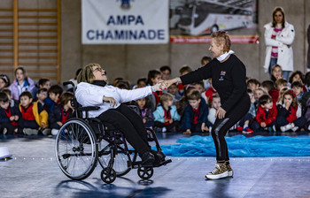 Más de 250 escolares conocen la danza inclusiva