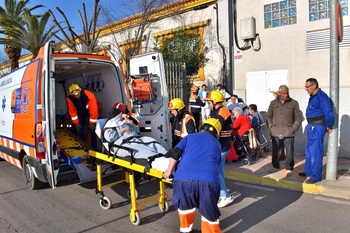 Simulacro en la residencia Hermanas de la Cruz