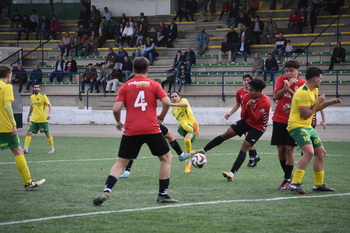 El Atlético Tomelloso sufre una manita ante el San José Obrero