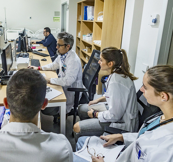 Ciudad Real gana 500 médicos y 700 enfermeros en una década