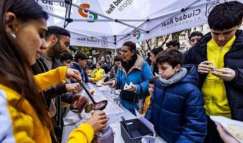 Una dulce ayuda de Ciudad Real para el balonmano de Paiporta