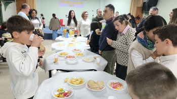 Vecinos de Fuensanta organizan su primera merienda navideña