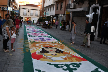 Cofradías y colectivos engrandecen las fiestas patronales