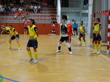 Primer derbi liguero entre Almagro y Salesianos