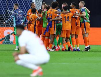 (2-1) Países Bajos remonta ante Turquía y está en semifinales