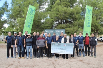 Aspana recibe mil euros de la Titán de La Mancha