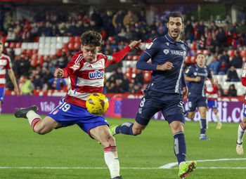 La Real remonta y acerca al Granada a Segunda