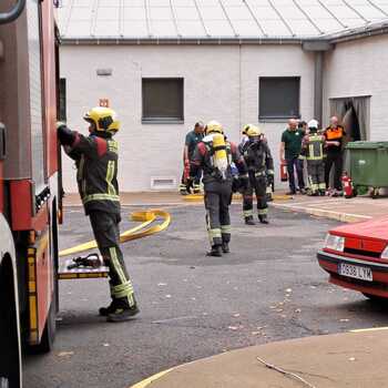 El SCIS participa en un simulacro por fuego en el hospital