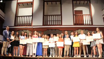 Almagro recompensa la excelencia académica de los alumnos