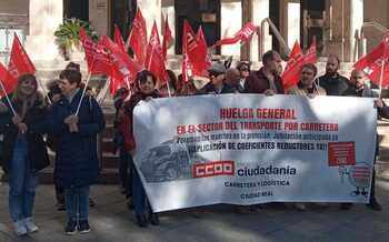 Jubilaciónanticipada saca a la calle al transporte de viajeros